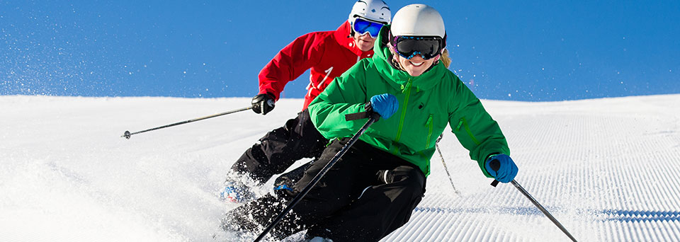 Wintersports insurance for couples
